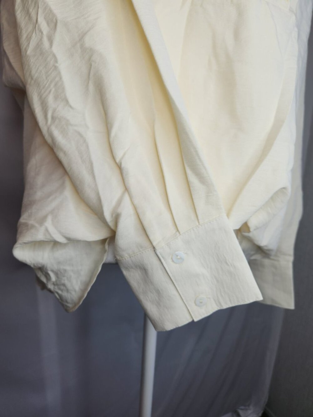 Collared Cream Blouse - Picture 5 of 5